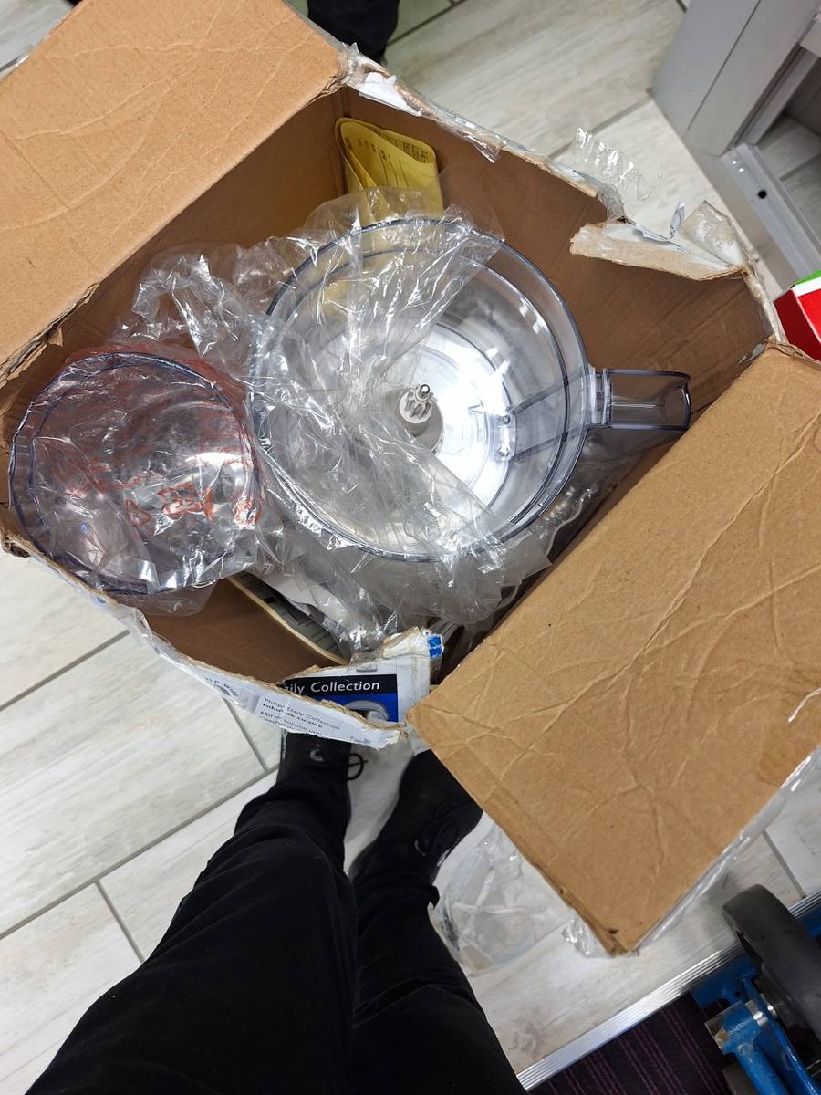 Food Processors Philips Food Processor HR7627/00 Pre Owned for sale